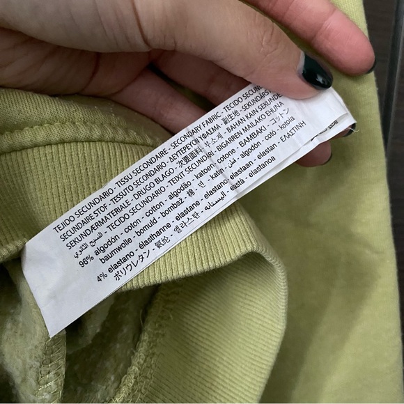 ✨FREE✨ Zara Lime Green Sweatshirt - Picture 4 of 4